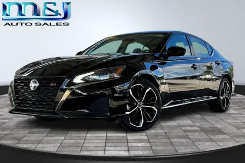 Black 2025 Nissan Altima 2.5 SR for sale in Jacksonville, FL