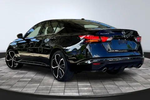 More photos of 2025 Nissan Altima 2.5 SR at M&J Auto Sales and Service, FL