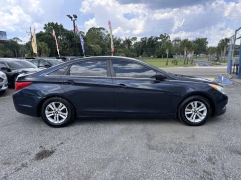 More photos of 2013 Hyundai SONATA GLS at M&J Auto Sales and Service, FL