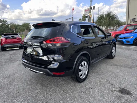 More photos of 2018 Nissan Rogue at M&J Auto Sales and Service, FL