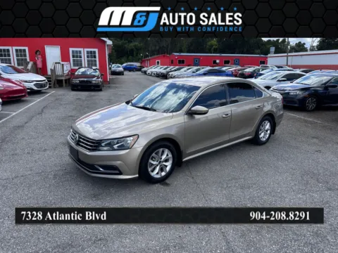 Gold 2016 Volkswagen Passat for sale in Jacksonville, FL