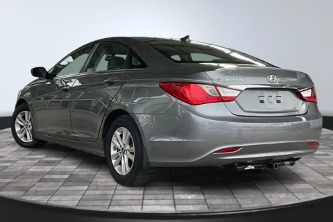 More photos of 2013 Hyundai SONATA GLS at M&J Auto Sales and Service, FL