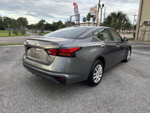 More photos of 2019 Nissan Altima 2.5 S at M&J Auto Sales and Service, FL