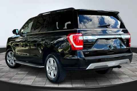 More photos of 2018 Ford Expedition XLT at M&J Auto Sales and Service, FL