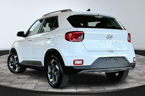 More photos of 2021 Hyundai VENUE at M&J Auto Sales and Service, FL