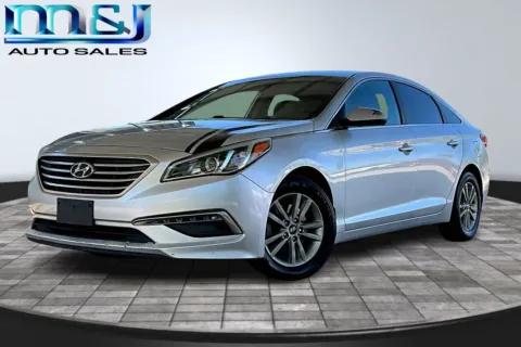 Silver 2015 Hyundai SONATA SE for sale in Jacksonville, FL