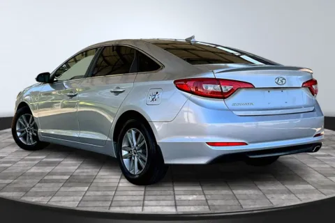More photos of 2015 Hyundai SONATA SE at M&J Auto Sales and Service, FL