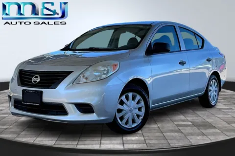 Silver 2013 Nissan Versa for sale in Jacksonville, FL