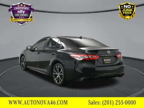 More photos of 2020 Toyota Camry SE at AutoNova46, NJ