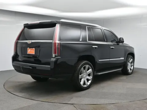 More photos of 2019 Cadillac Escalade Luxury at AutoNova46, NJ