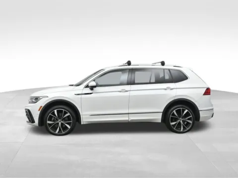Another view of 2022 Volkswagen Tiguan 2.0T SEL R-Line for sale in Fort Lee, NJ at AutoNova46