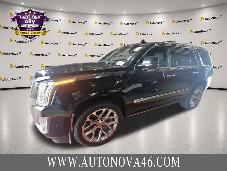 2017 Cadillac Escalade AWD Platinum's photo