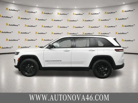 Another view of 2025 Jeep Grand Cherokee Altitude for sale in Fort Lee, NJ at AutoNova46