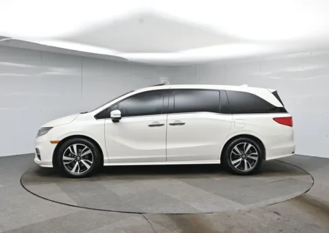 Photos of 2018 Honda Odyssey Elite for sale in Fort Lee, NJ at AutoNova46