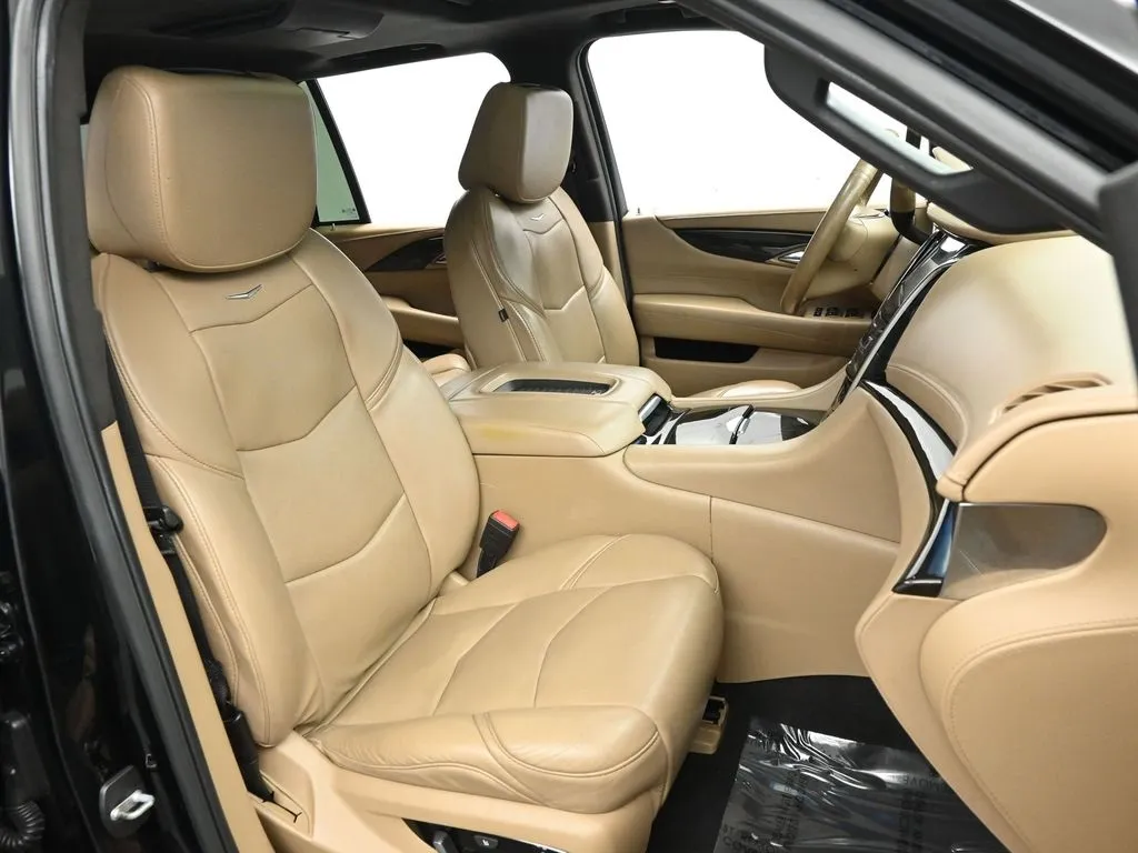 2018 Cadillac Escalade Platinum photo 8