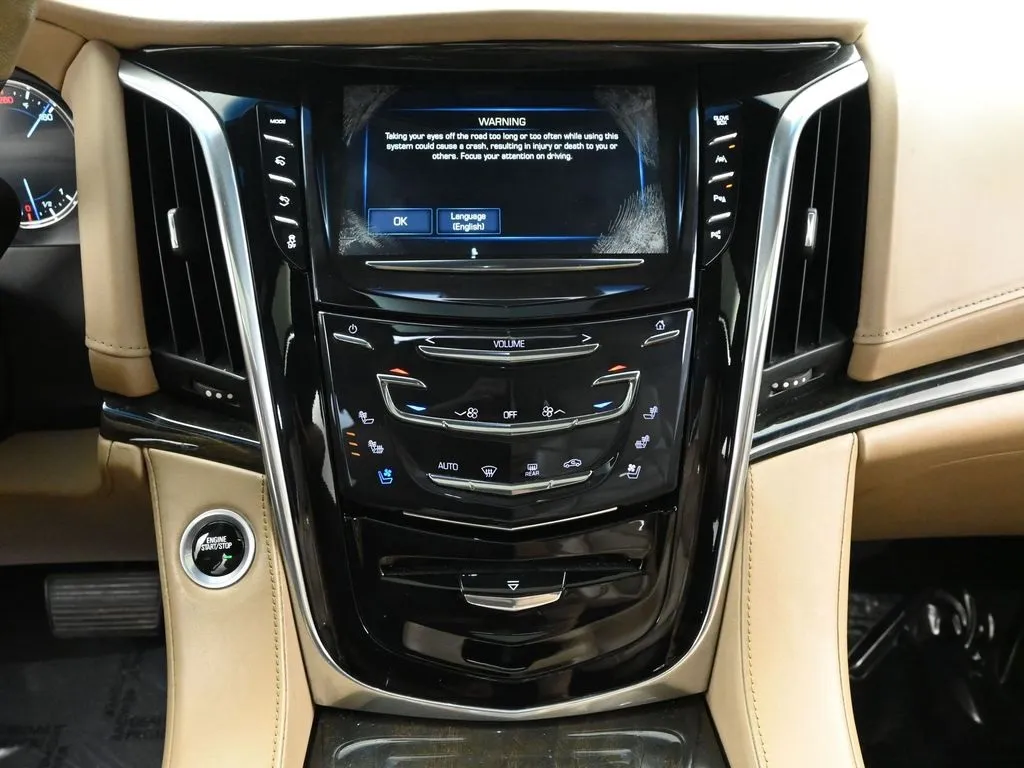 2018 Cadillac Escalade Platinum photo 27