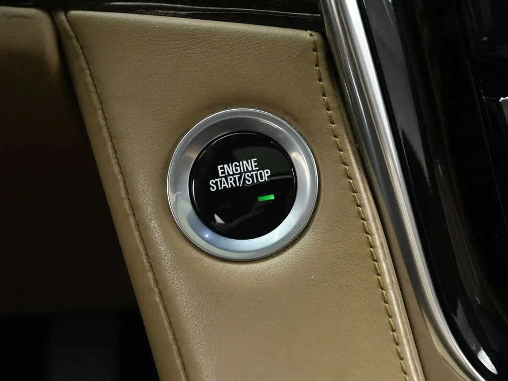2018 Cadillac Escalade Platinum photo 28