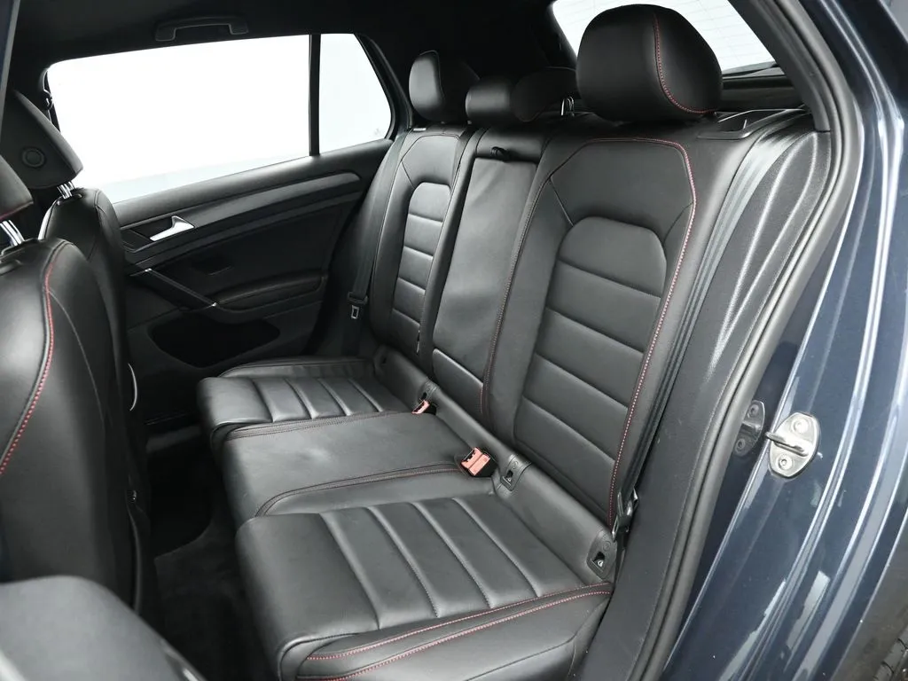 2020 Volkswagen Golf GTI SE Autobahn photo 41