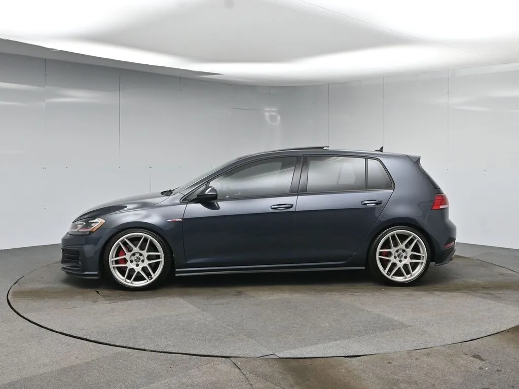 2020 Volkswagen Golf GTI SE Autobahn photo 19