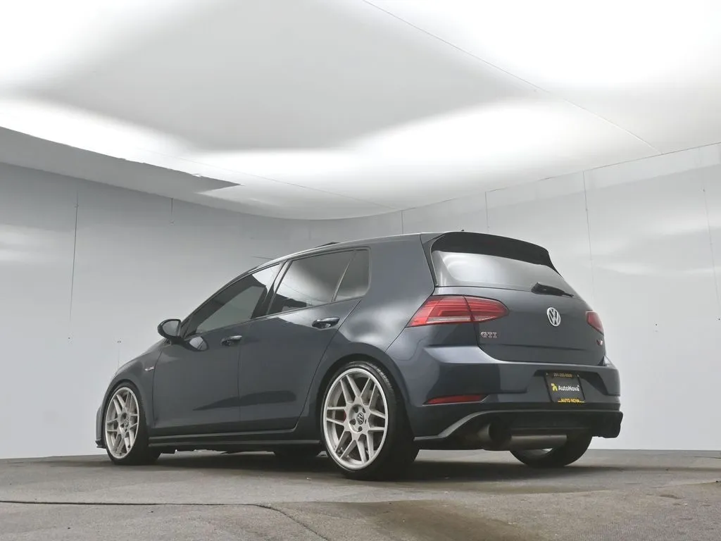 2020 Volkswagen Golf GTI SE Autobahn photo 13