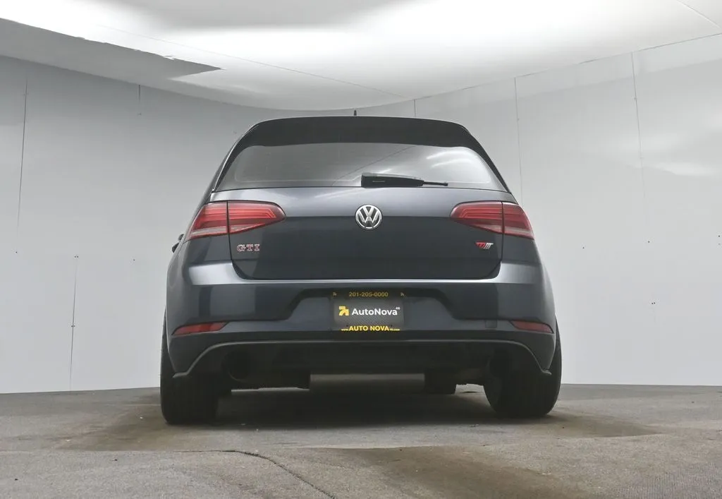 2020 Volkswagen Golf GTI SE Autobahn photo 31