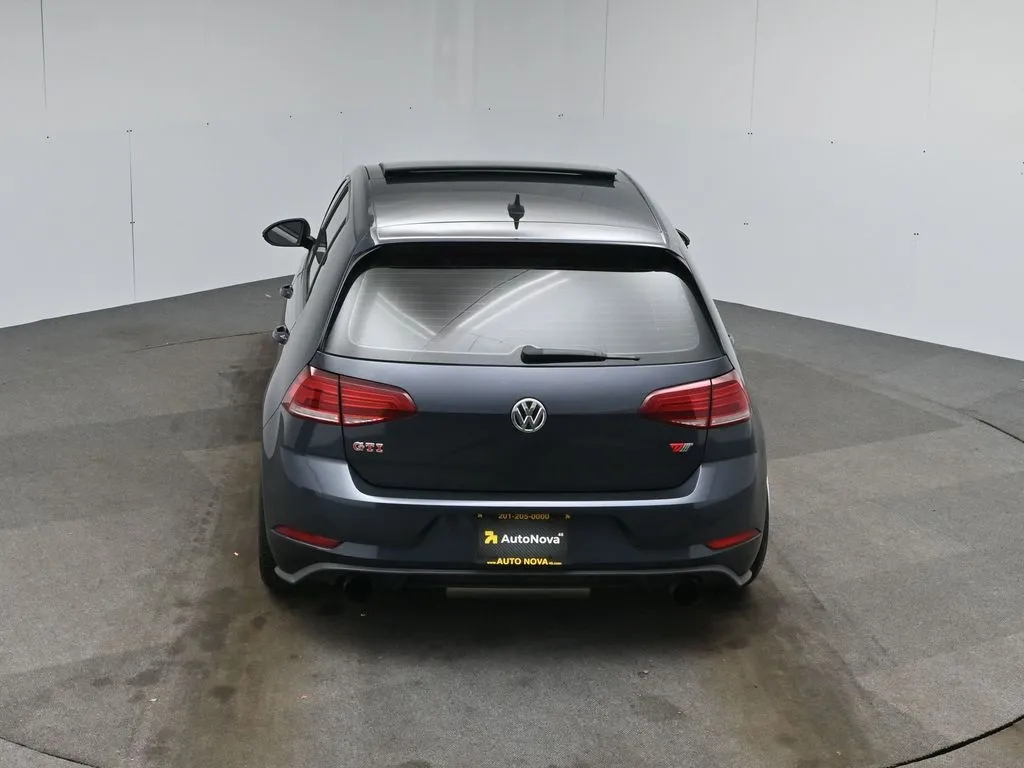 2020 Volkswagen Golf GTI SE Autobahn photo 16