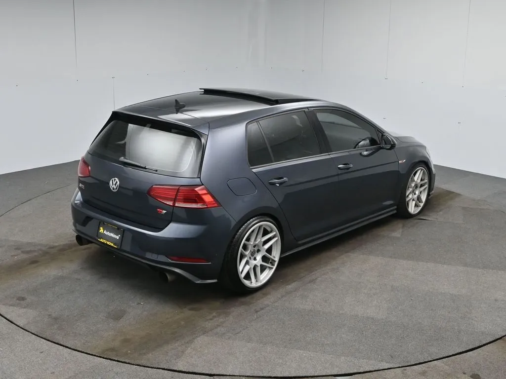 2020 Volkswagen Golf GTI SE Autobahn photo 34