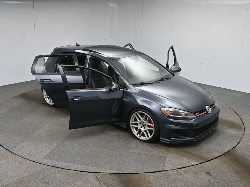 2020 Volkswagen Golf GTI SE Autobahn photo 53