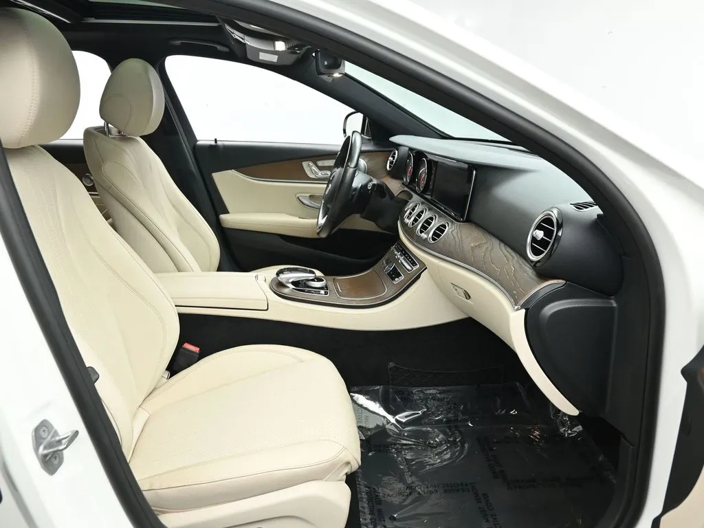 2018 Mercedes Benz E 300 photo 50