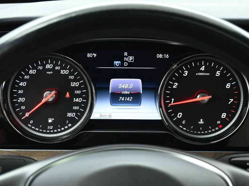 2018 Mercedes Benz E 300 photo 8