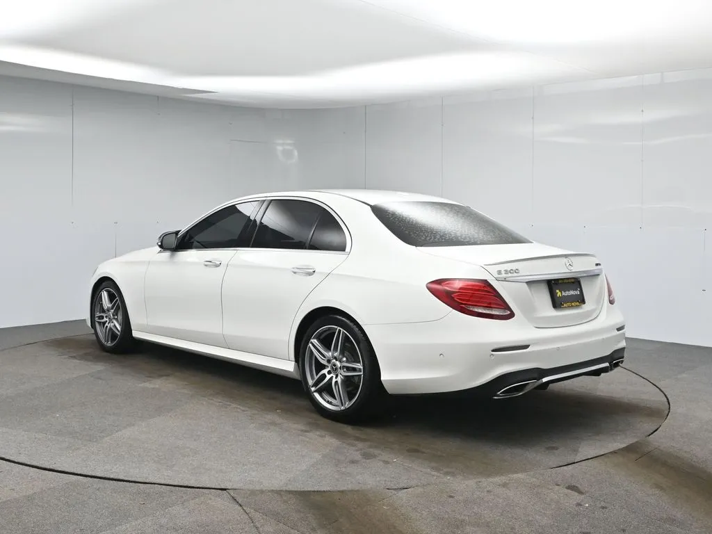 2018 Mercedes Benz E 300 photo 44
