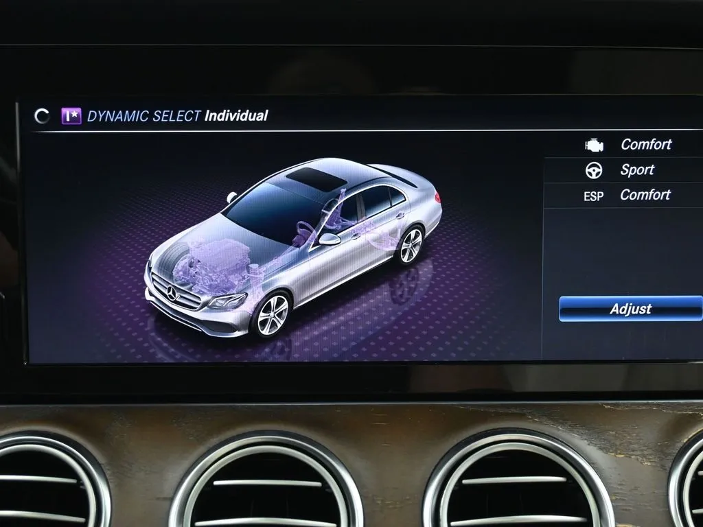 2018 Mercedes Benz E 300 photo 11