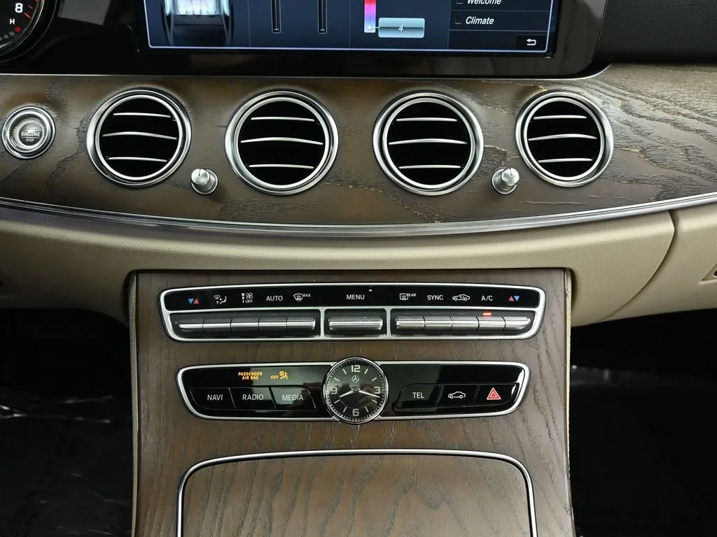 2018 Mercedes Benz E 300 photo 35