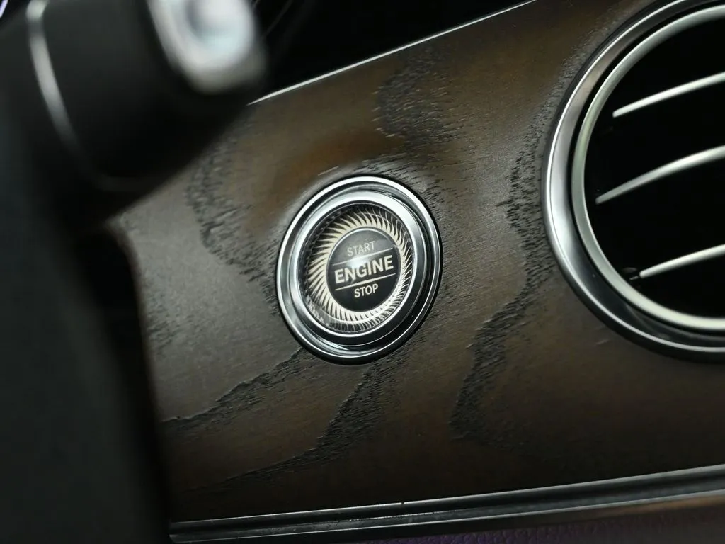 2018 Mercedes Benz E 300 photo 14