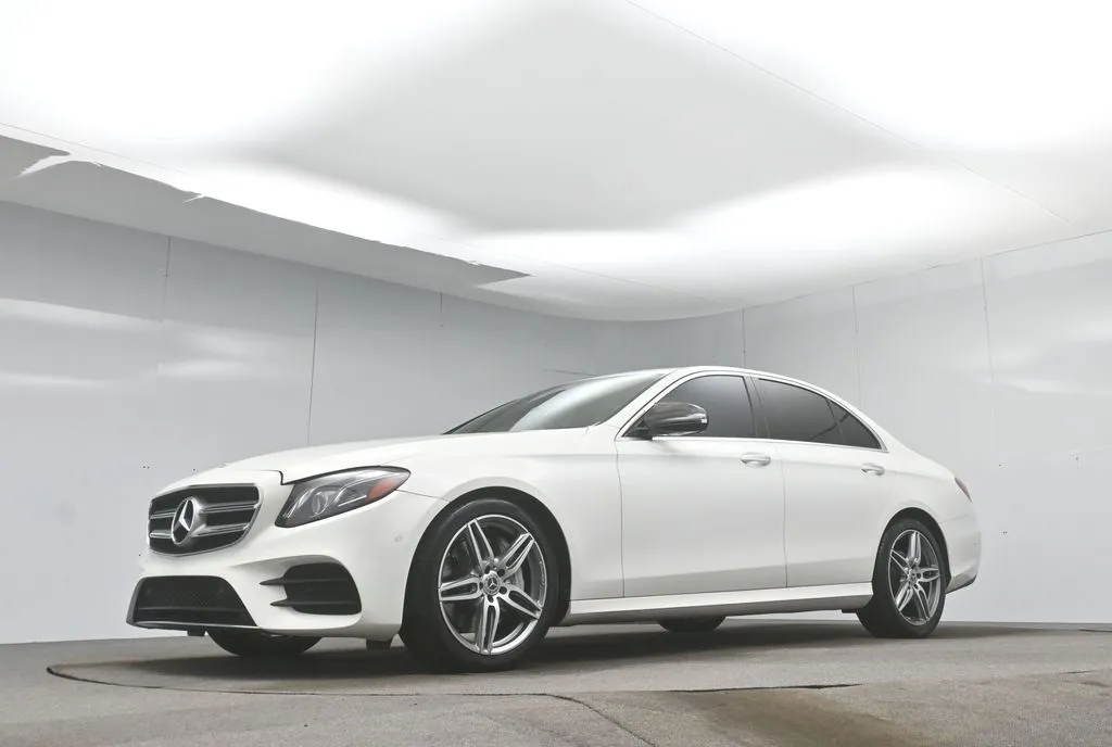 2018 Mercedes Benz E 300 photo 15
