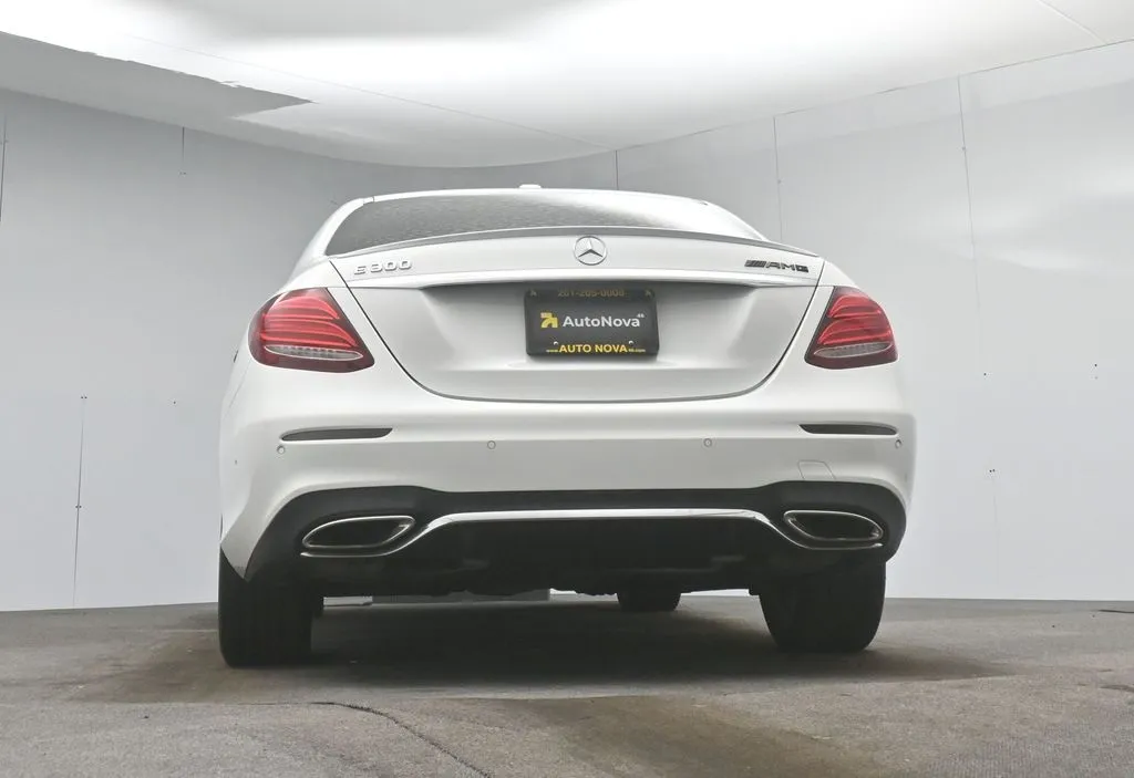 2018 Mercedes Benz E 300 photo 16