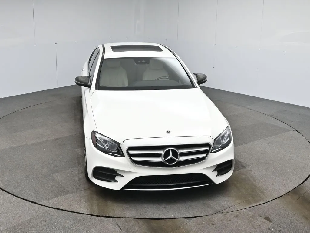 2018 Mercedes Benz E 300 photo 20