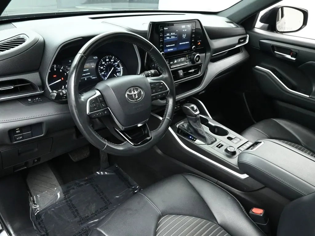 2021 Toyota Highlander XSE photo 4