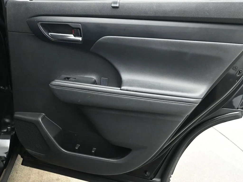 2021 Toyota Highlander XSE photo 41