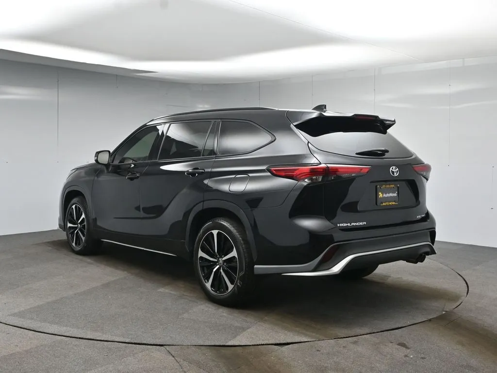 2021 Toyota Highlander XSE photo 36