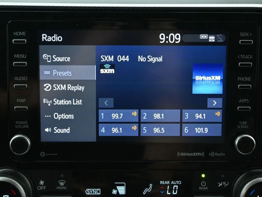 2021 Toyota Highlander XSE photo 28