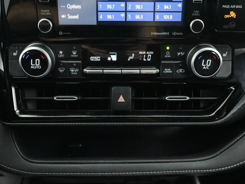 2021 Toyota Highlander XSE photo 45