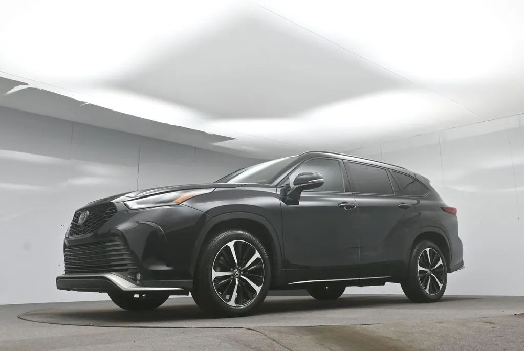 2021 Toyota Highlander XSE photo 46