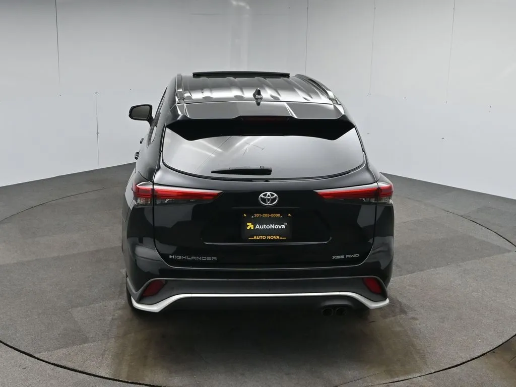 2021 Toyota Highlander XSE photo 33