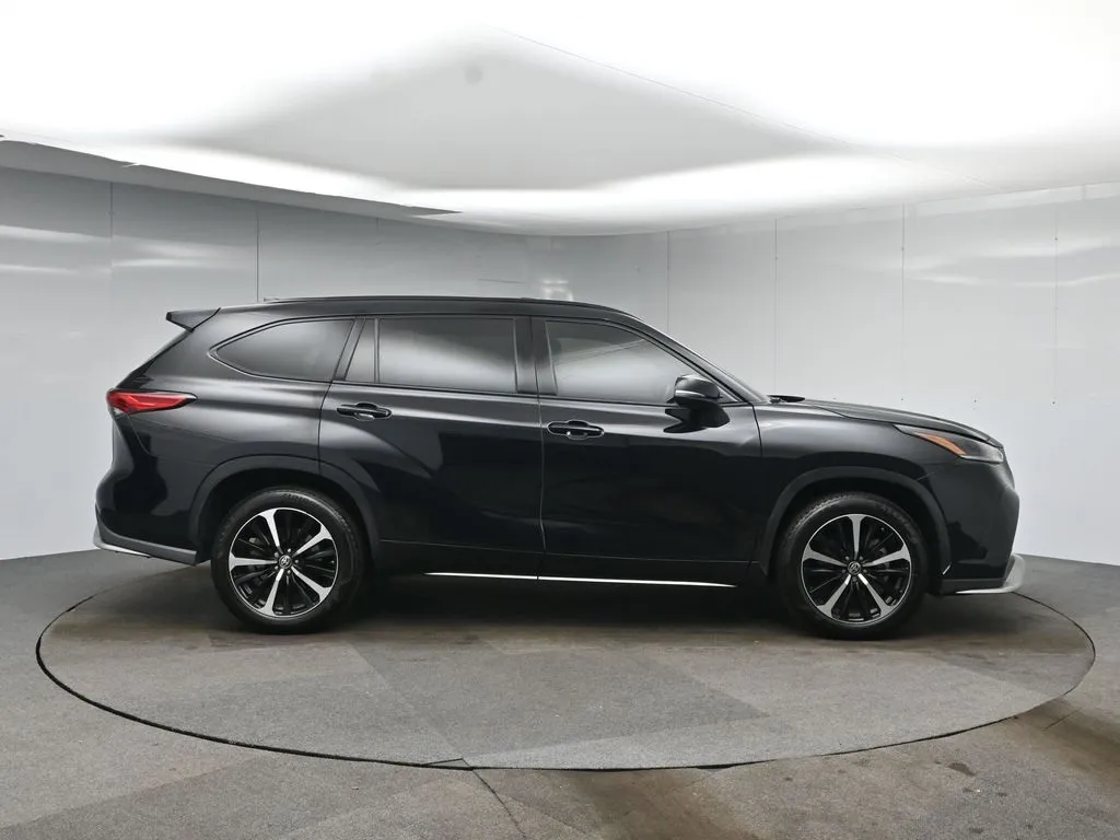 2021 Toyota Highlander XSE photo 37