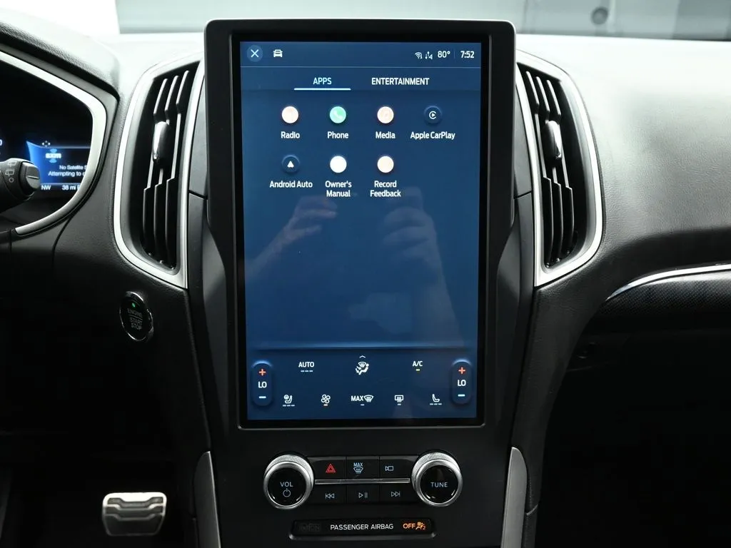 2021 Ford Edge ST photo 27