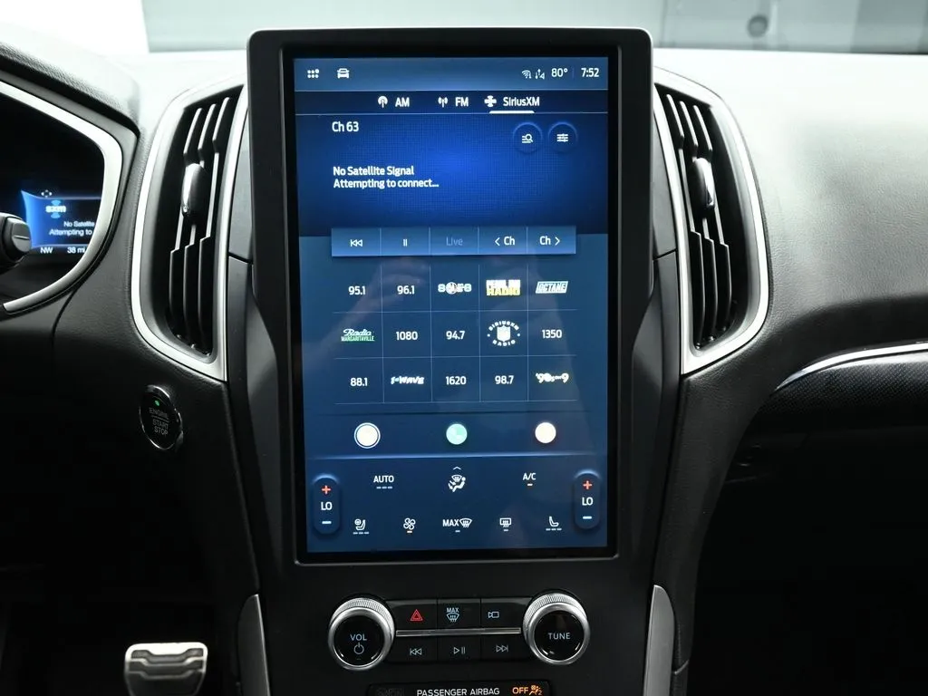2021 Ford Edge ST photo 45