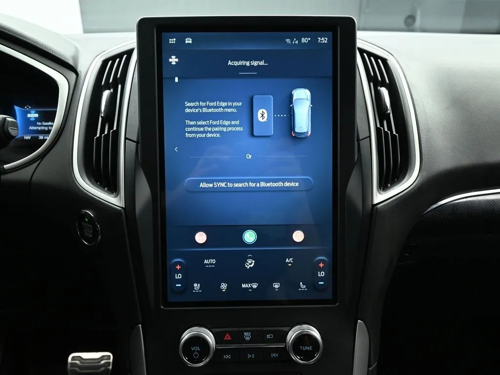 2021 Ford Edge ST photo 28