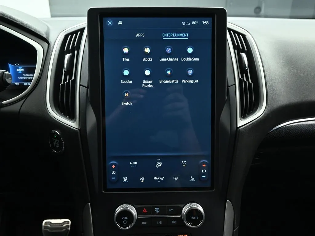 2021 Ford Edge ST photo 46