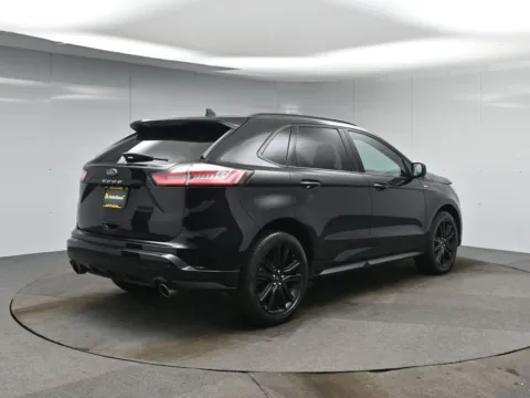 More photos of 2021 Ford Edge ST Line at AutoNova46, NJ